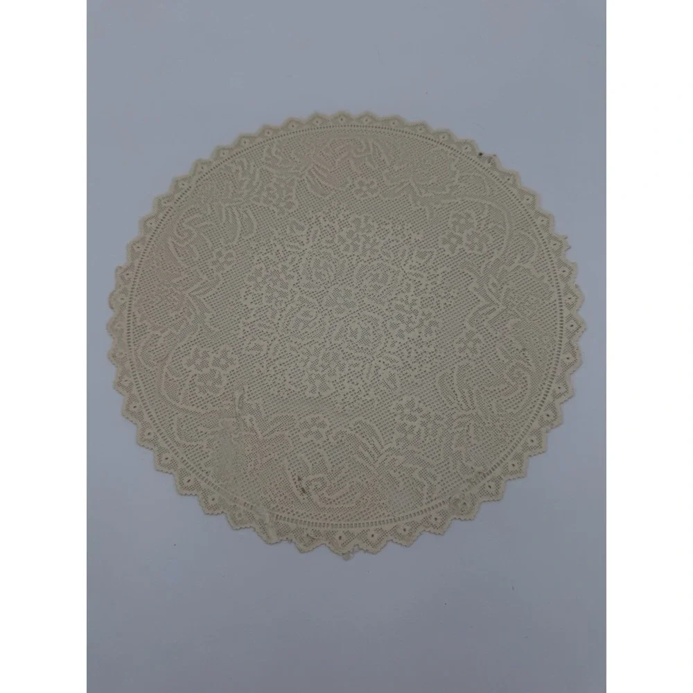 🧶✨ Vintage Hand‎ Crocheted Doily Round • 8.5